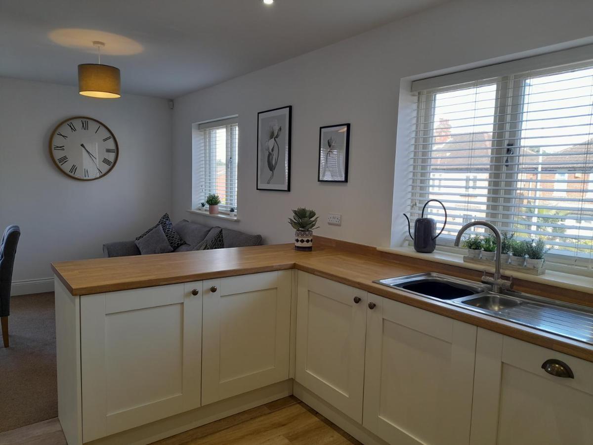 The Stables A Contractor Family 2 Bed Town House In Central Melton Mowbray Exterior photo