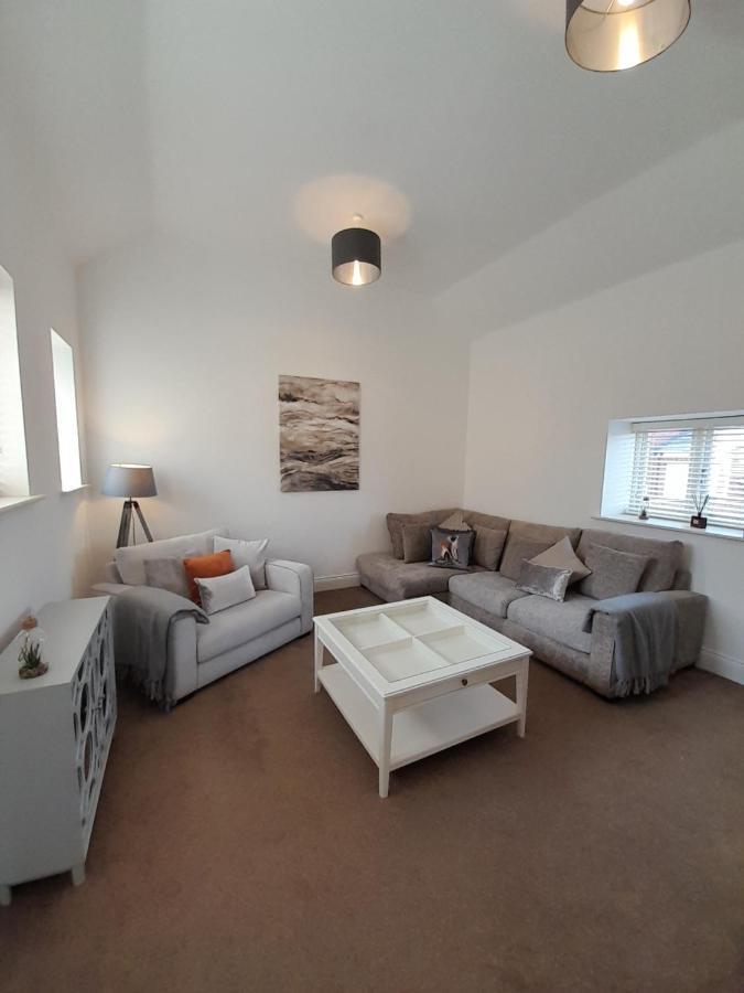 The Stables A Contractor Family 2 Bed Town House In Central Melton Mowbray Exterior photo